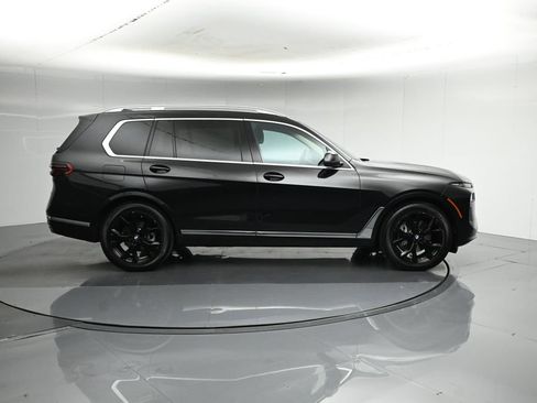 Used 2024 BMW X7 xDrive40i w/ Premium Package AWD/4WD image 10