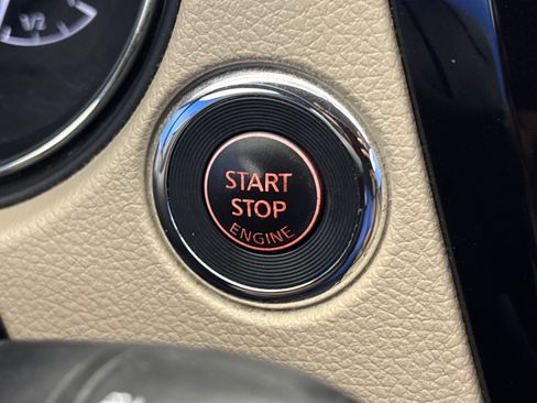 Used 2017 Nissan Rogue SV FWD image 23