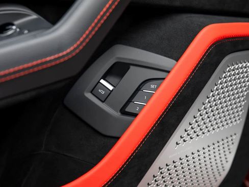 Used 2024 Lamborghini Urus Performante image 26