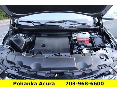 Used 2023 Chevrolet Traverse RS image 34