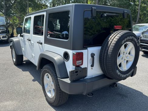 Used 2017 Jeep Wrangler Unlimited Sport w/ Quick Order Package 24S AWD/4WD image 7