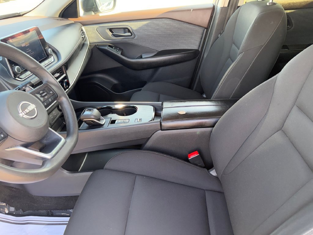 Used 2023 Nissan Rogue S FWD image 9