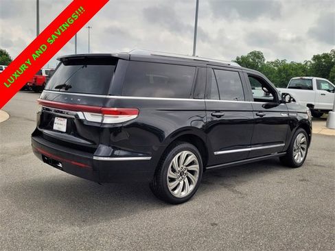 Used 2023 Lincoln Navigator L Reserve image 13