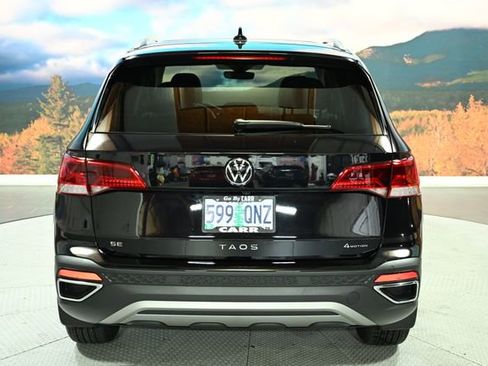 Used 2024 Volkswagen Taos SE image 7