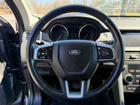 Used 2017 Land Rover Discovery Sport SE AWD/4WD image 20