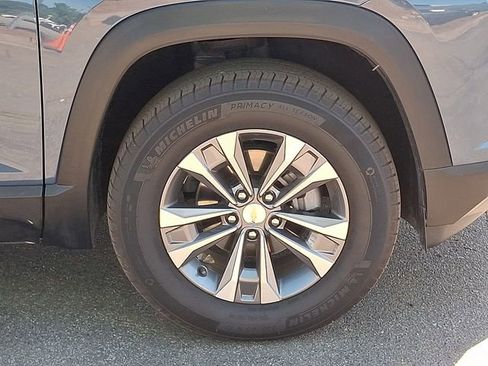 Used 2025 Chevrolet Equinox LT AWD/4WD image 27