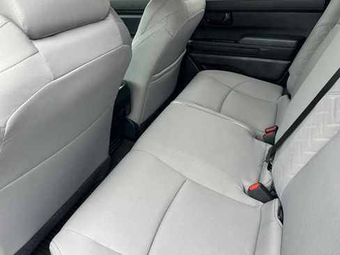 Used 2025 Toyota Tacoma SR5 AWD/4WD image 14