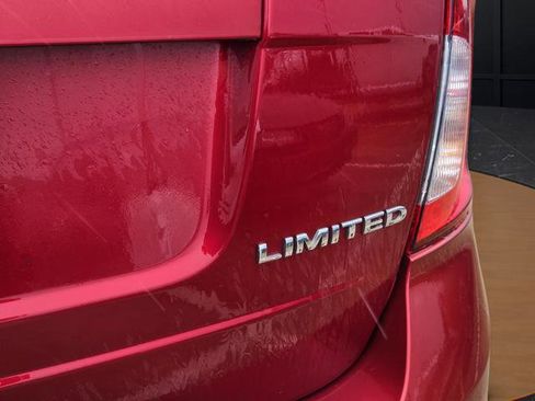Used 2014 Ford Edge Limited w/ Equipment Group 301A FWD image 10