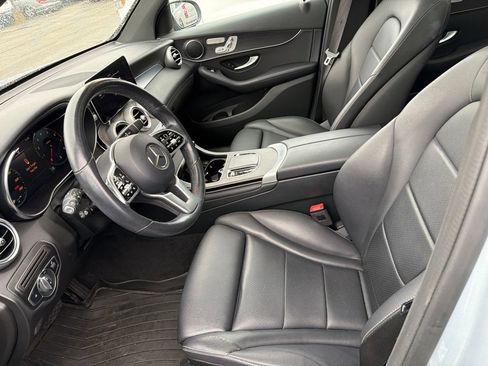 Used 2022 Mercedes-Benz GLC 300 4MATIC image 11