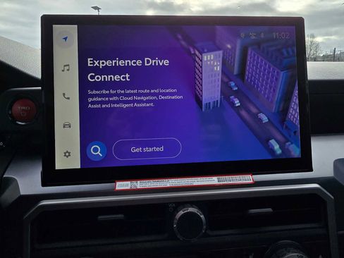 Certified 2025 Toyota 4Runner TRD Off-Road Premium image 32