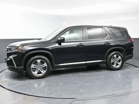 Used 2025 Honda Pilot EX-L image 6