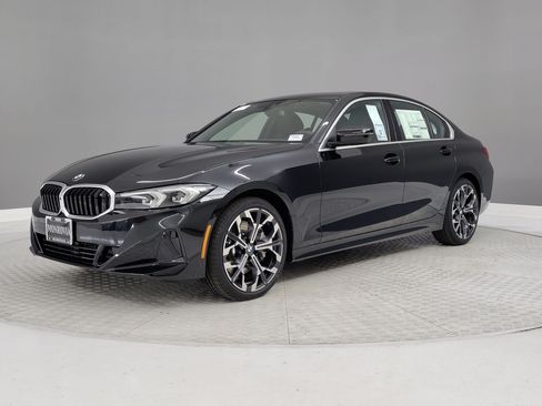 Used 2026 BMW 330i Sedan w/ Convenience Package RWD image 32