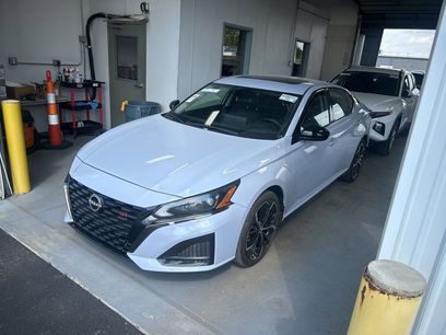 Used 2023 Nissan Altima 2.5 SR w/ SR Premium Package