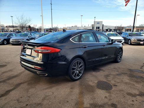 Used 2020 Ford Fusion Titanium image 5