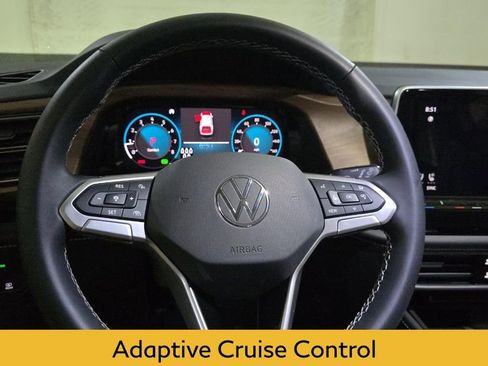 Used 2024 Volkswagen Atlas SE image 9