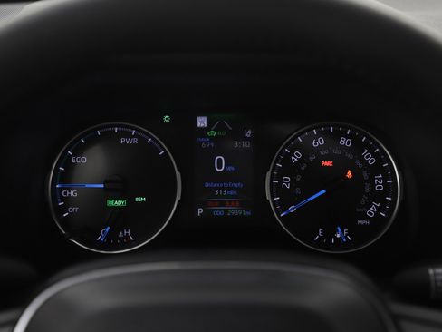 Used 2022 Toyota RAV4 XLE Premium image 25