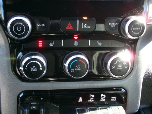 Used 2025 RAM 1500 Big Horn AWD/4WD image 20