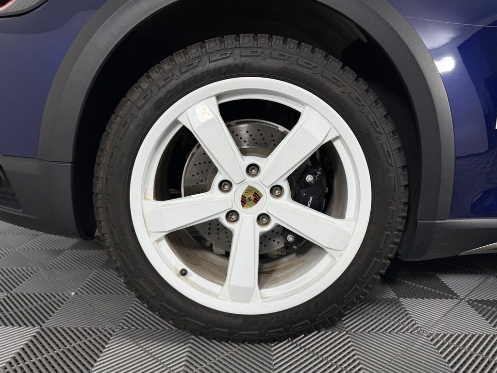 Used 2024 Porsche 911 Dakar AWD/4WD image 17