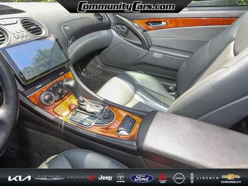 Used 2005 Mercedes-Benz SL 500 image 19