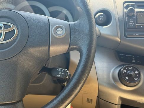 Used 2012 Toyota RAV4 4WD w/ Upgrade Value Pkg image 10