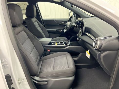 New 2026 Chevrolet Equinox LT w/ Safety and Technology Package AWD/4WD image 22