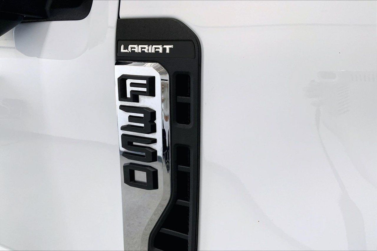 Used 2026 Ford F350 Lariat AWD/4WD image 7