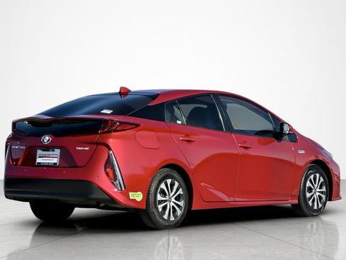 Certified 2022 Toyota Prius Prime Limited FWD image 5