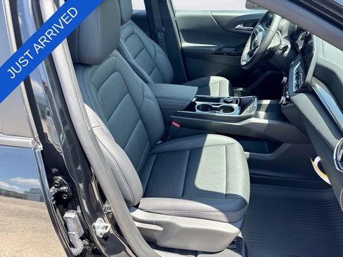 New 2026 Chevrolet Equinox LT w/ Convenience Package II FWD image 25