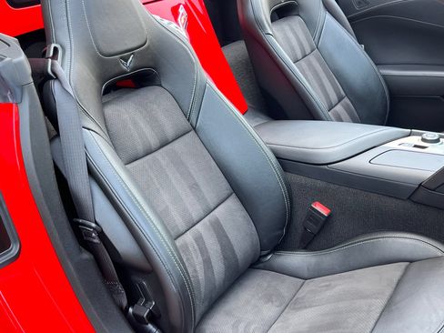 Used 2014 Chevrolet Corvette Stingray Convertible w/ 3LT Preferred Equipment Group RWD image 18