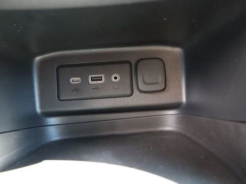 Used 2020 Chevrolet Equinox LT image 33