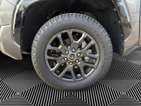 Used 2023 Toyota Tundra Platinum image 9