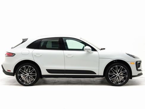 New 2025 Porsche Macan image 32
