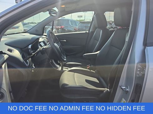 Used 2022 Chevrolet Trax LT w/ Sport Edition AWD/4WD image 11