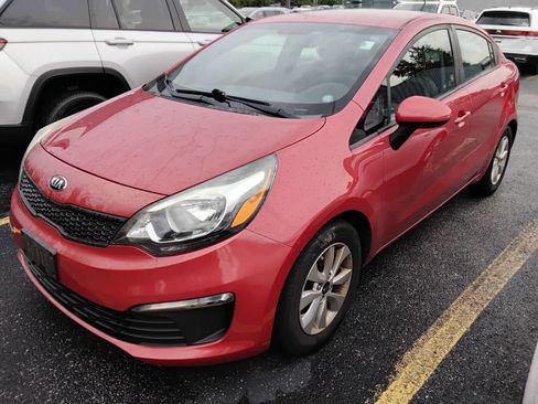 Used 2017 Kia Rio LX w/ Power Package FWD image 2