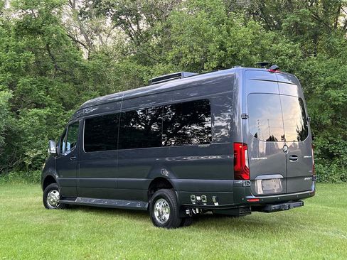 Used 2021 Mercedes-Benz Sprinter 3500 image 35