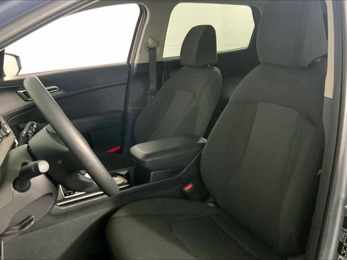 Used 2025 Kia Sportage LX image 22