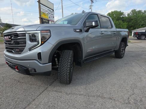 Used 2023 GMC Sierra 1500 AT4 w/ AT4 Premium Package image 2
