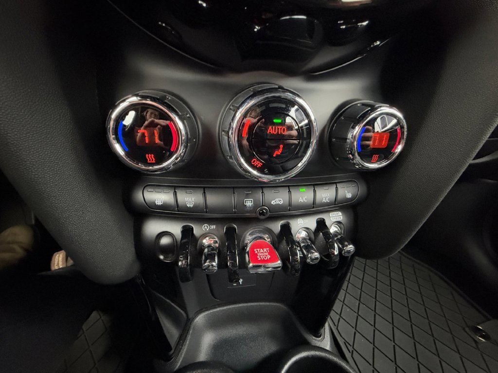 Used 2023 MINI Cooper S w/ Signature Upholstery Package FWD image 24