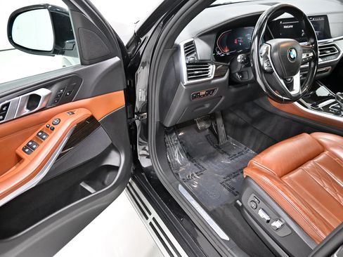 Used 2019 BMW X5 xDrive40i w/ Convenience Package AWD/4WD image 4