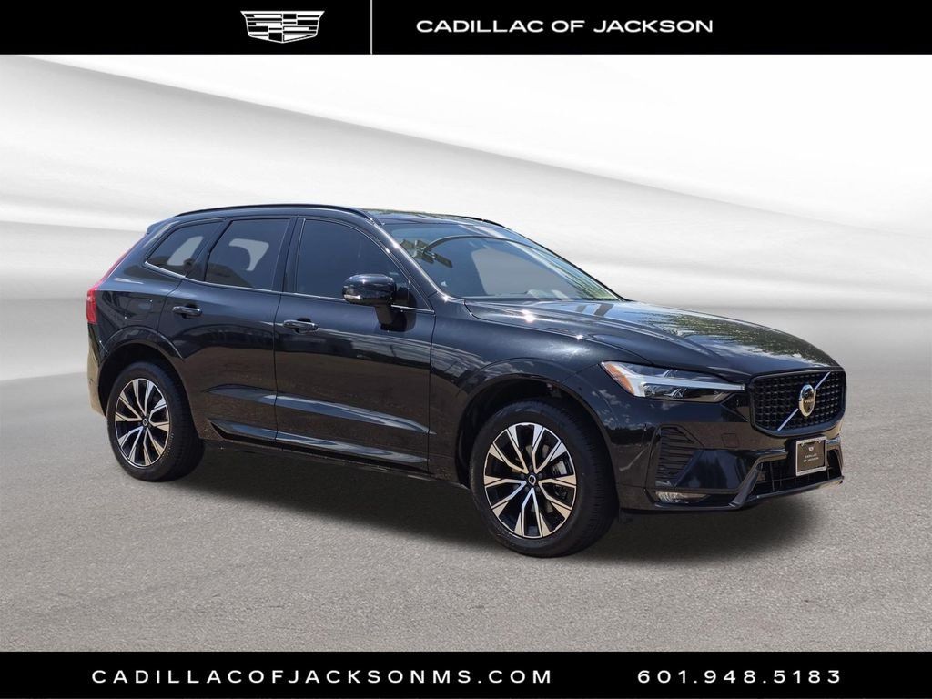 Used 2025 Volvo XC60 B5 Plus AWD/4WD image 3