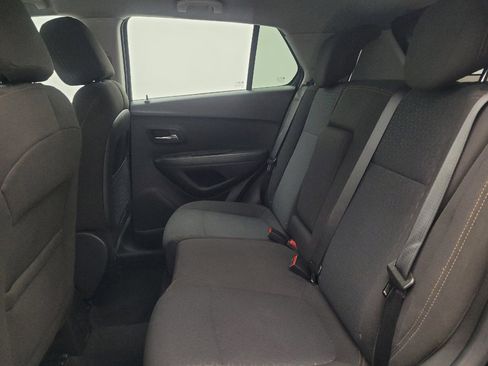 Used 2020 Chevrolet Trax LS w/ LPO, Protection Package FWD image 18