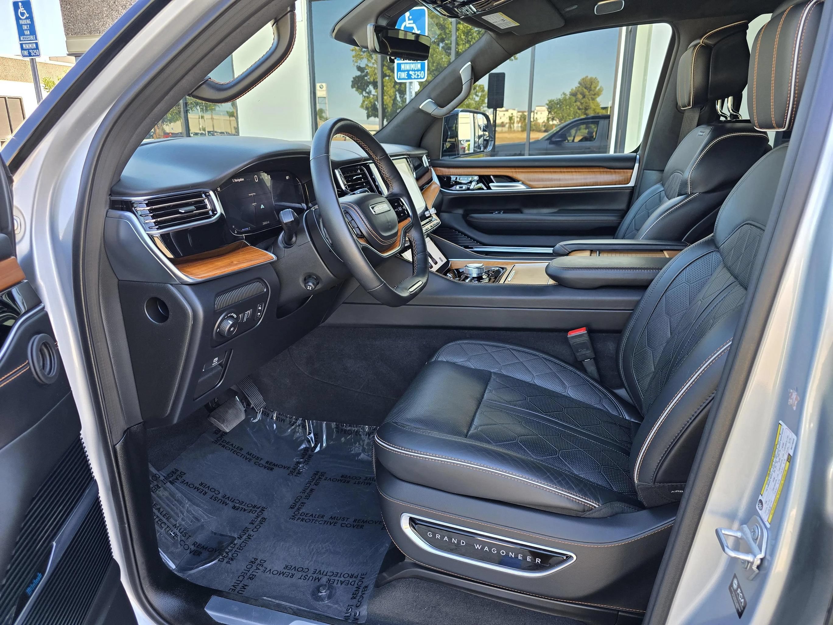Used 2024 Jeep Grand Wagoneer L Series III AWD/4WD image 75