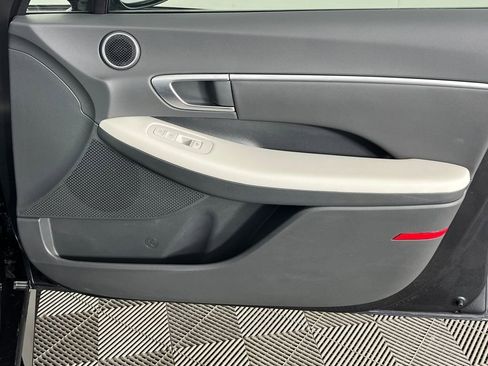 Used 2024 Hyundai Sonata SEL w/ Convenience Package image 16