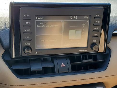 Used 2020 Toyota RAV4 XLE image 30