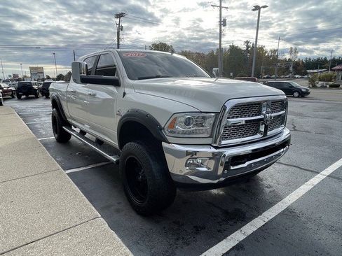 Used 2017 RAM 2500 Laramie image 4