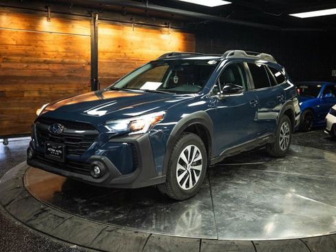 Used 2023 Subaru Outback Premium AWD/4WD image 2