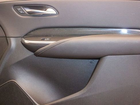 Used 2023 Cadillac XT4 Sport w/ Enhanced Visibility Package image 11