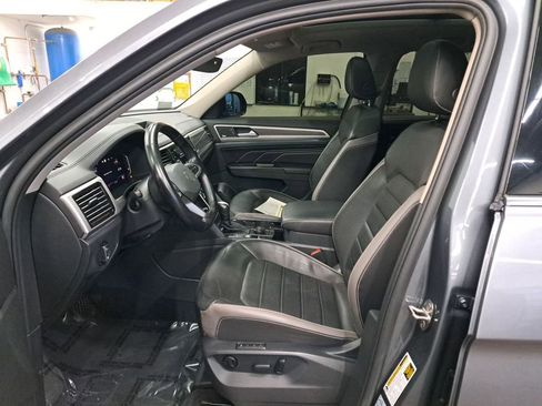 Used 2021 Volkswagen Atlas SEL Premium image 11