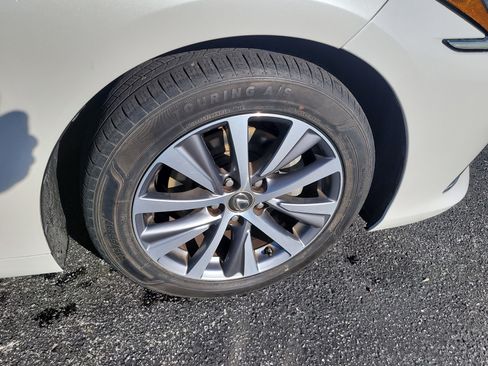 Used 2020 Lexus ES 350 ES 350 w/ Accessory Package 2 image 10