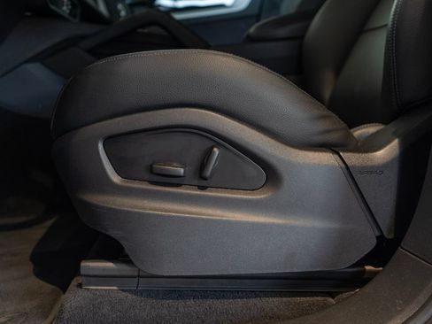 Used 2024 Porsche Cayenne S AWD/4WD image 28